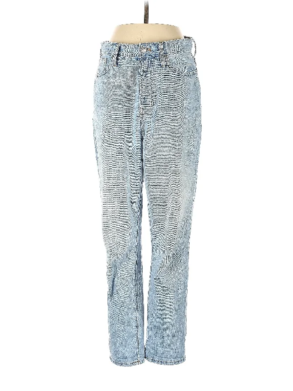 High-Rise Straight-leg Jeans in Light Wash