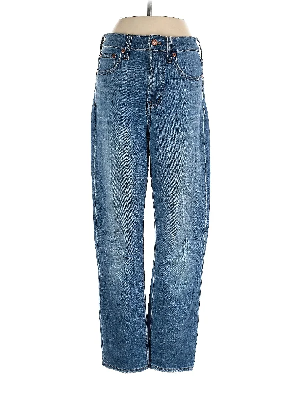 High-Rise Straight-leg Jeans in Medium Wash