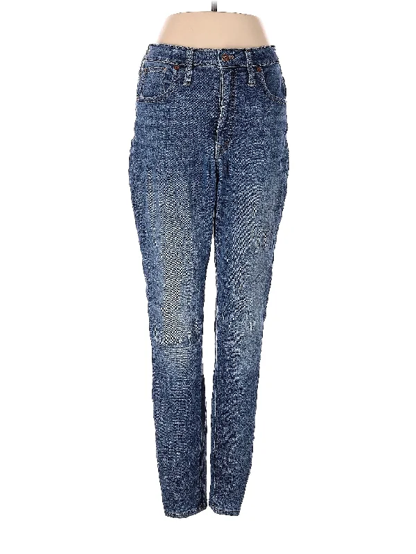 High-Rise Straight-leg Jeans in Medium Wash