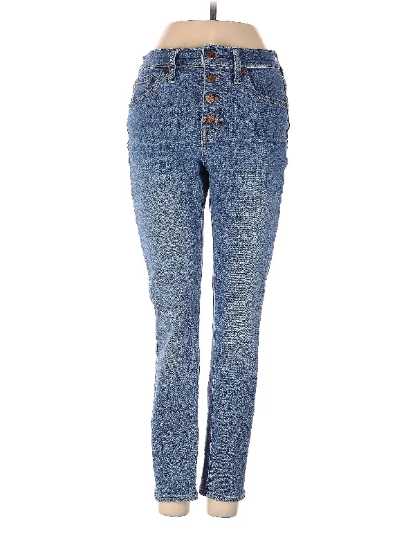 Low-Rise Straight-leg Jeans in Light Wash