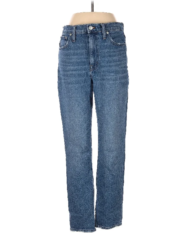 Low-Rise Straight-leg Jeans in Medium Wash