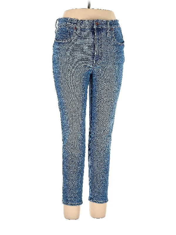 Low-Rise Straight-leg Jeans in Medium Wash