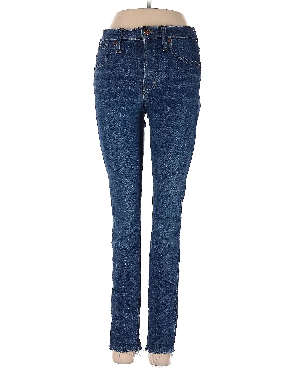 Mid-Rise Skinny Jeans in Dark Wash