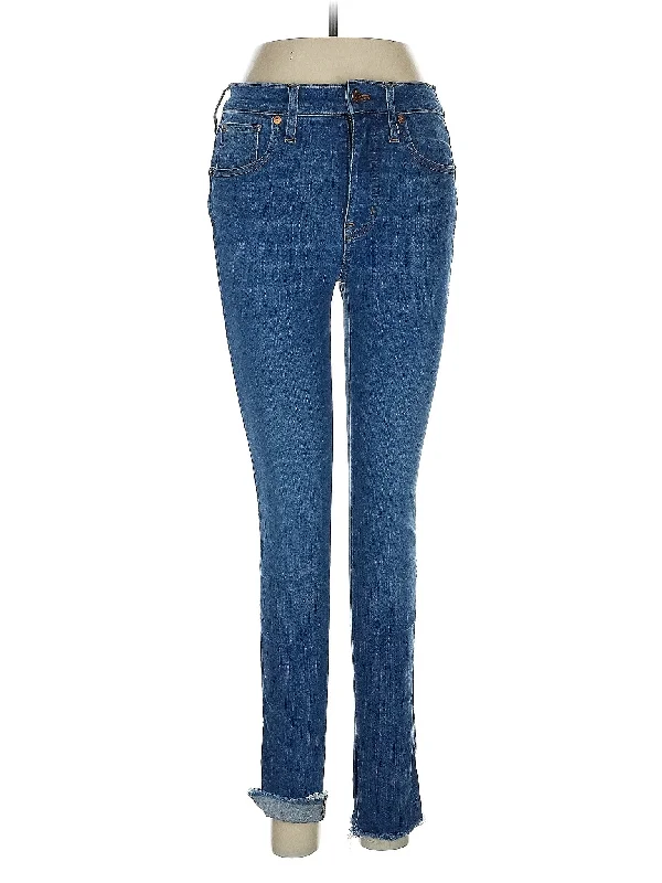 Mid-Rise Skinny Jeans in Medium Wash