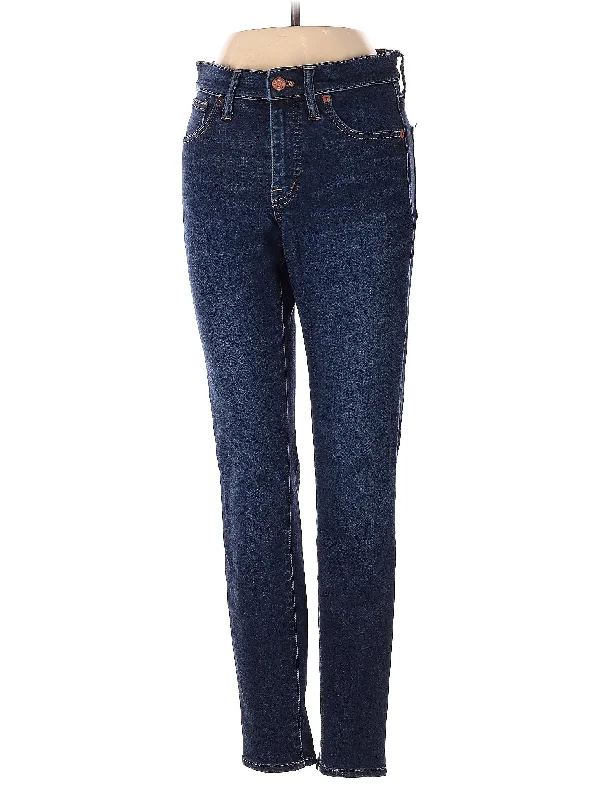 Mid-Rise Straight-leg Jeans in Dark Wash