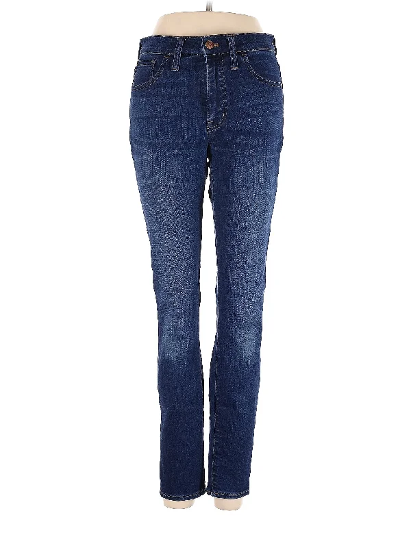 Mid-Rise Straight-leg Jeans in Medium Wash