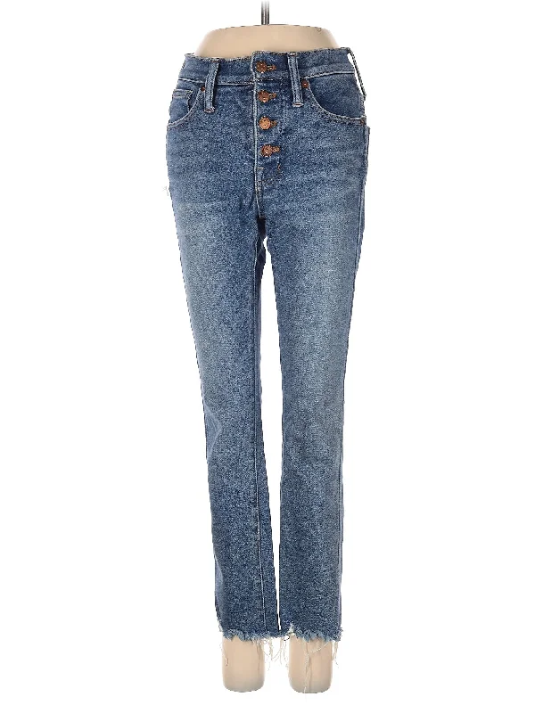 Mid-Rise Straight-leg Jeans in Medium Wash