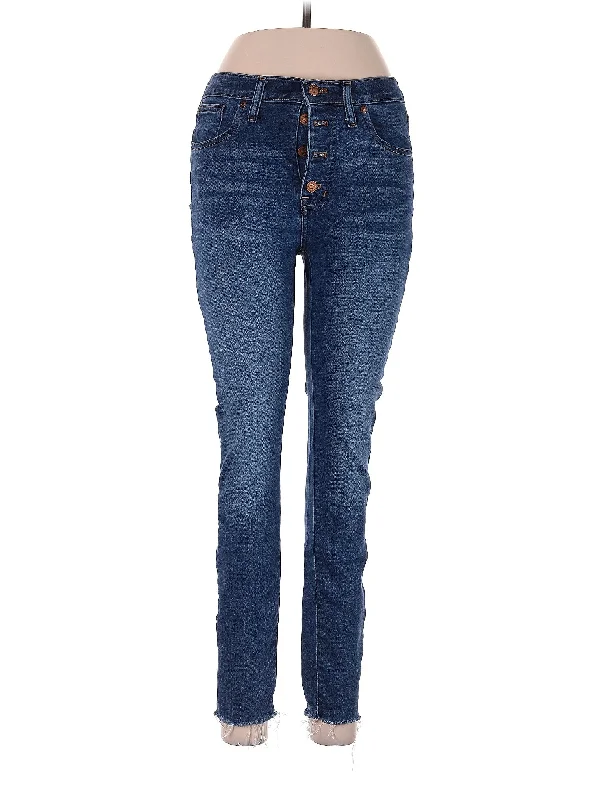 Mid-Rise Straight-leg Jeans in Medium Wash