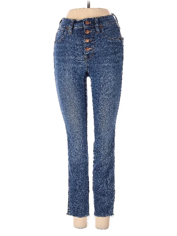 Mid-Rise Straight-leg Jeans in Medium Wash